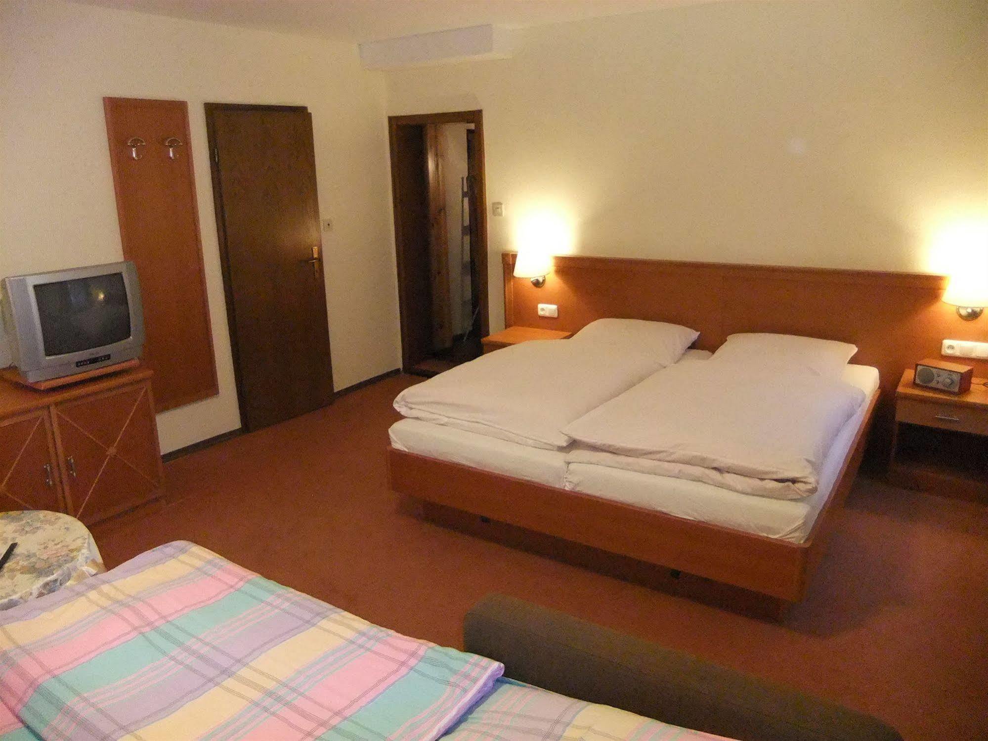Gasthof Rotes Ross Zell im Fichtelgebirge Bagian luar foto